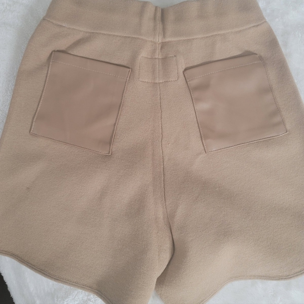 Ellandemm camel knit shorts with leather ockets